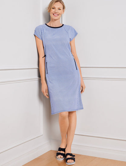 LIGHTWEIGHT WOVEN STRETCH BUNGEE CORD DRESS - SCALLOP | Talbots