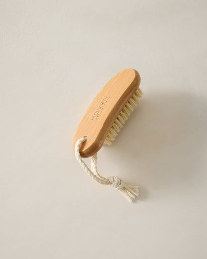LOTUS WOOD NAIL BRUSH | Talbots