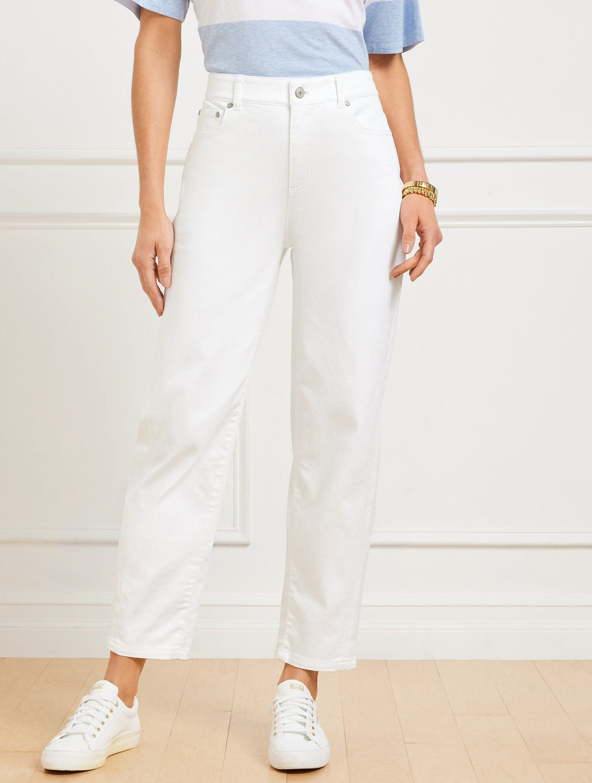 RELAXED TAPERED BARREL LEG JEANS - WHITE | Talbots