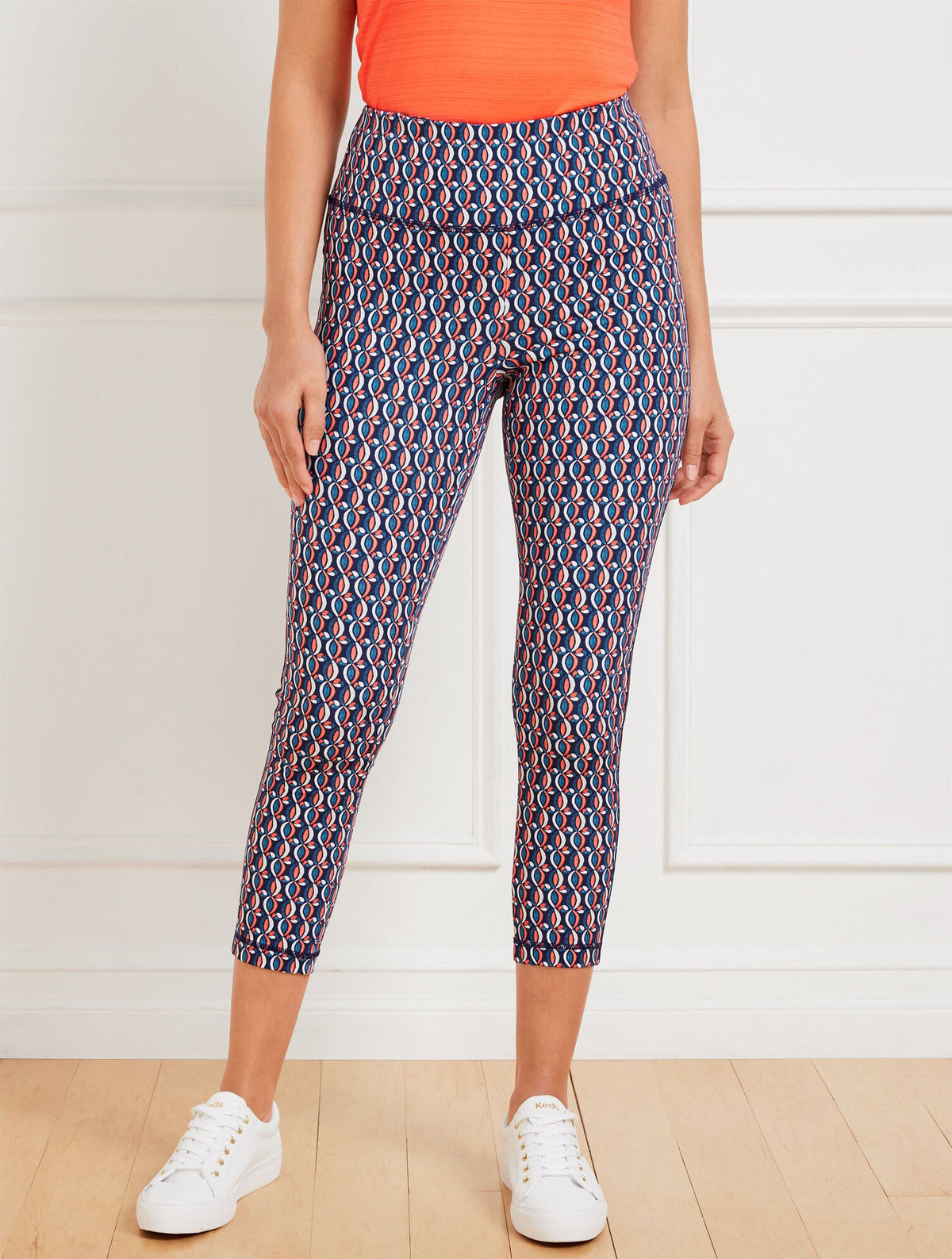 PERFORMANCE INTERLOCK CAPRI LEGGINGS - PINWHEEL GEO | Talbots