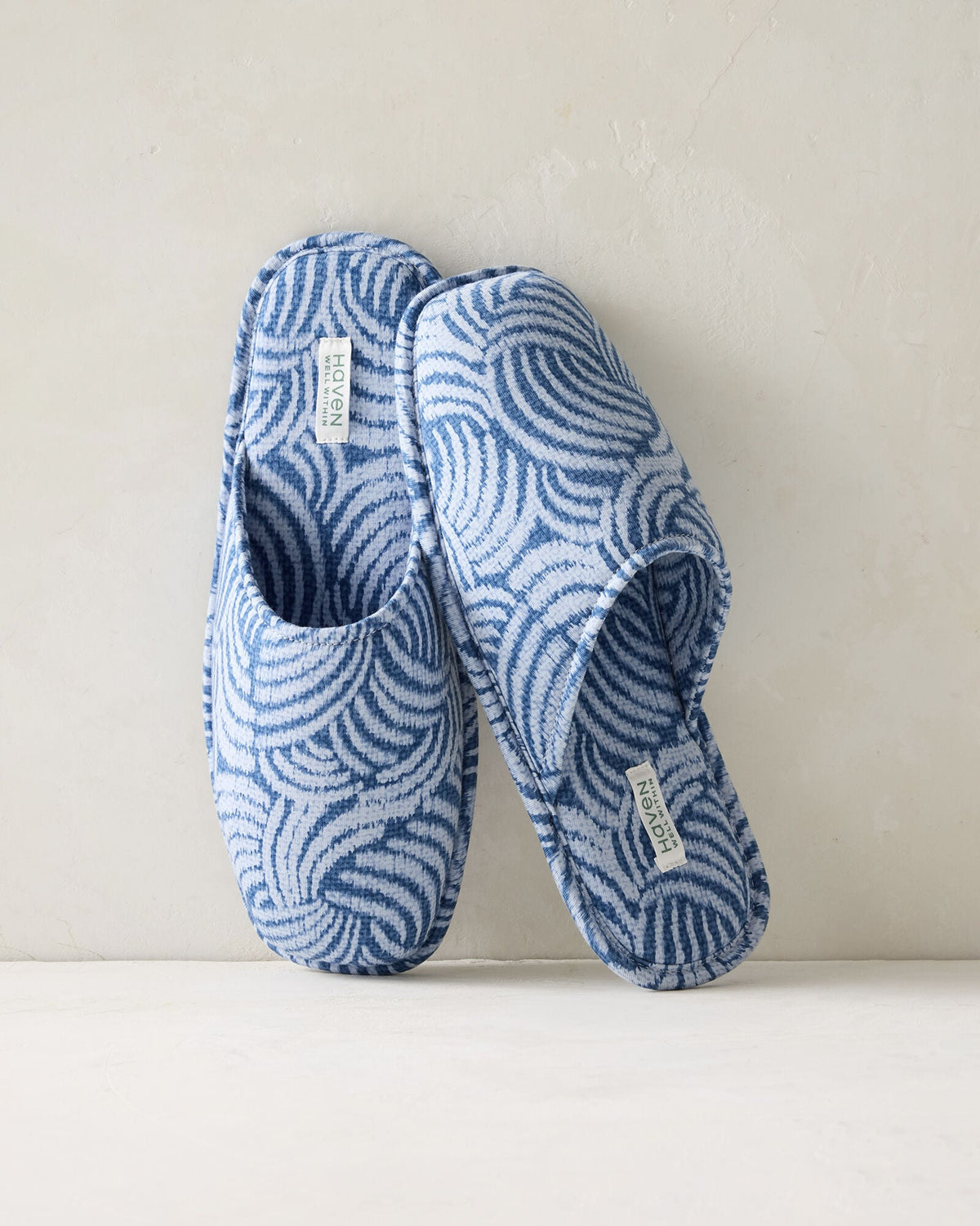 ORGANIC COTTON JERSEY ABSTRACT WAVE SLIPPERS | Talbots