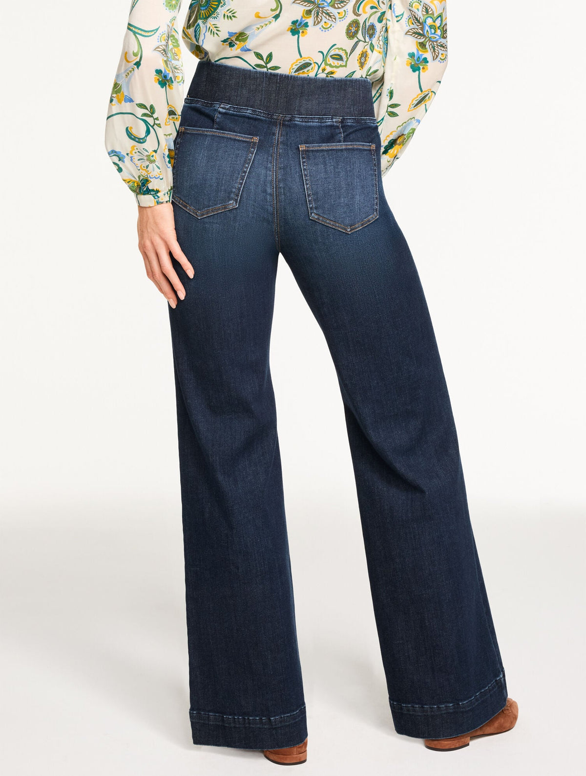 FLARE LEG PULL-ON TRAVEL JEANS - BEEKMAN WASH | Talbots