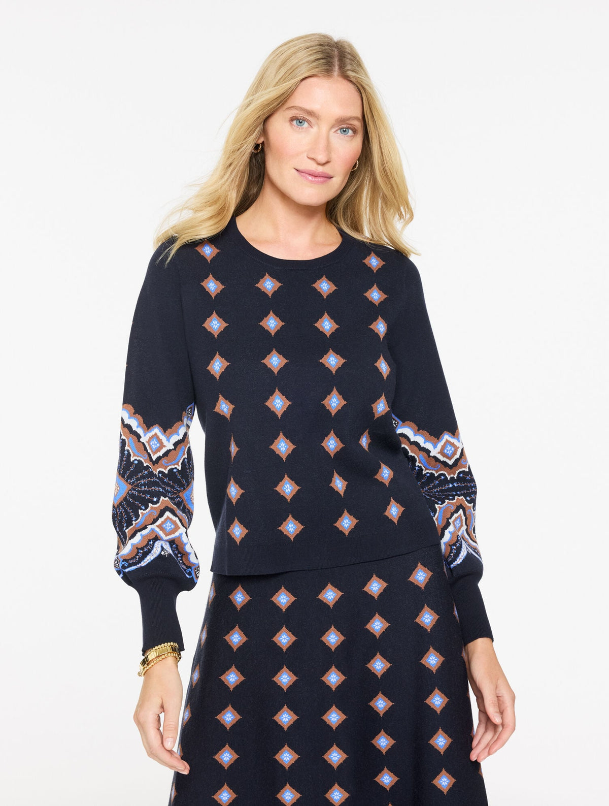 JACQUARD CREWNECK SWEATER - SCALLOP MEDALLION | Talbots